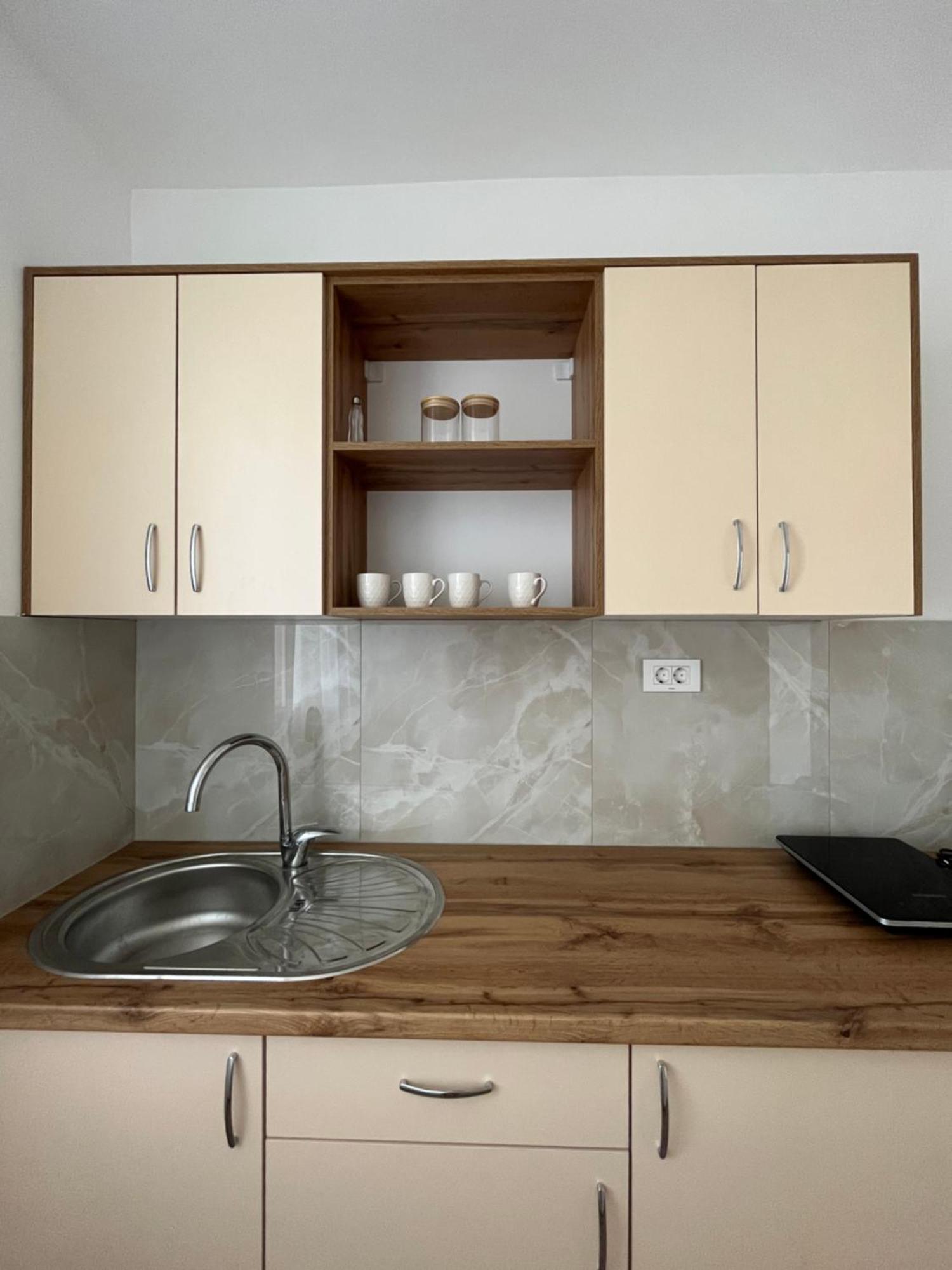 Lotos Apartments Струга Экстерьер фото